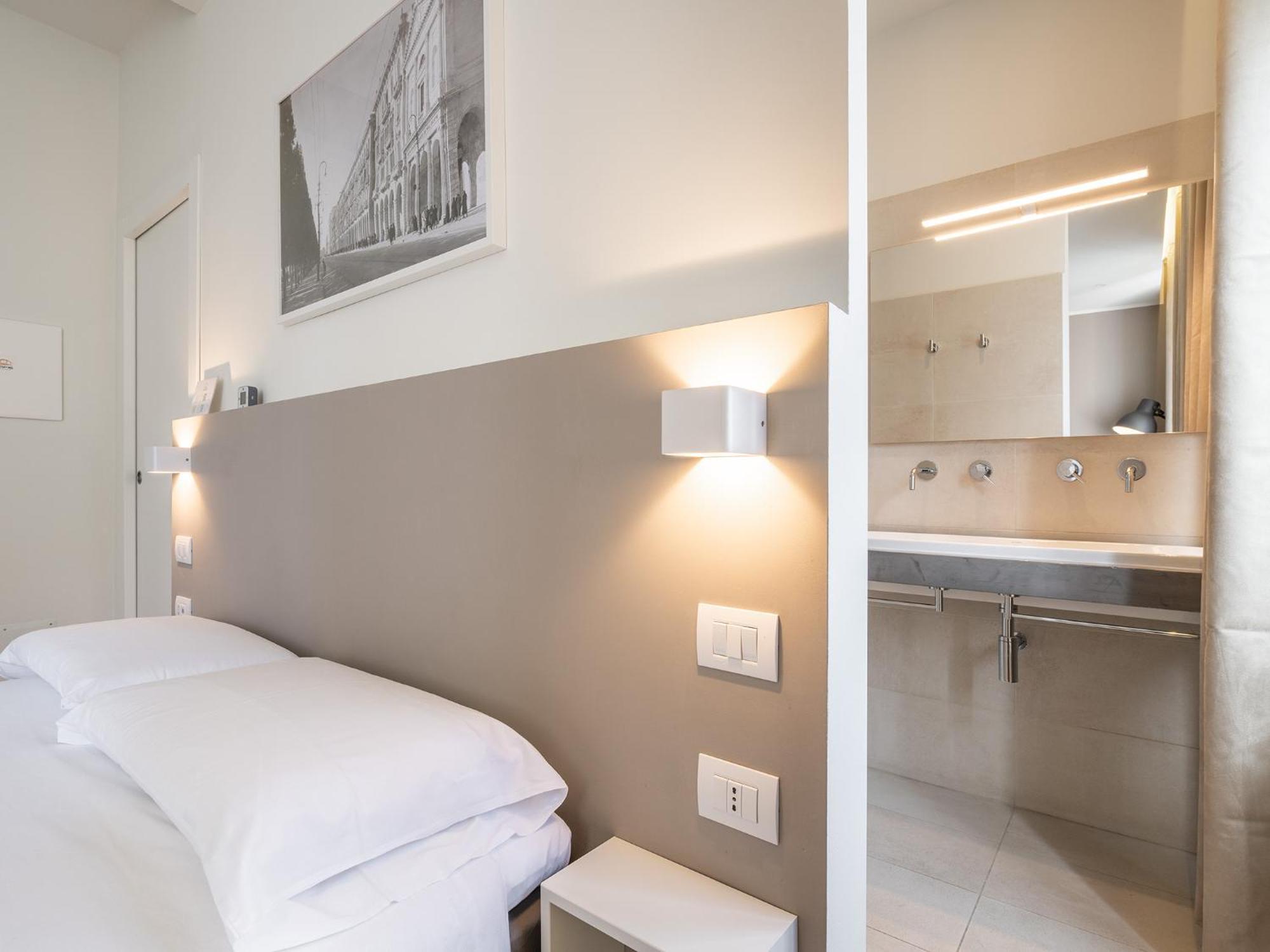 Dome Hotel Cagliari Bagian luar foto